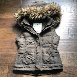 abercrombie LARGE Brown Puffer Fur Hood Vest